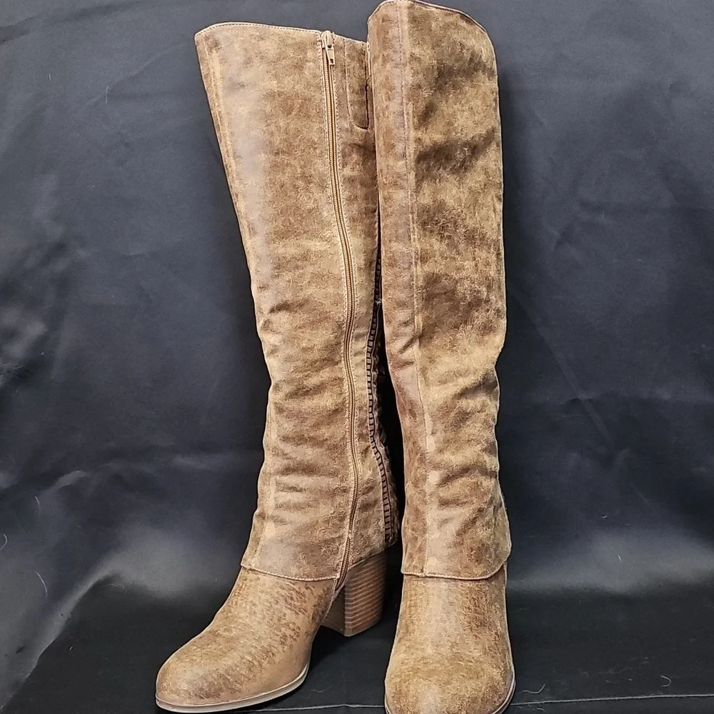 Fergalicious Brown Over the Knee Boots - Picture 2 of 8